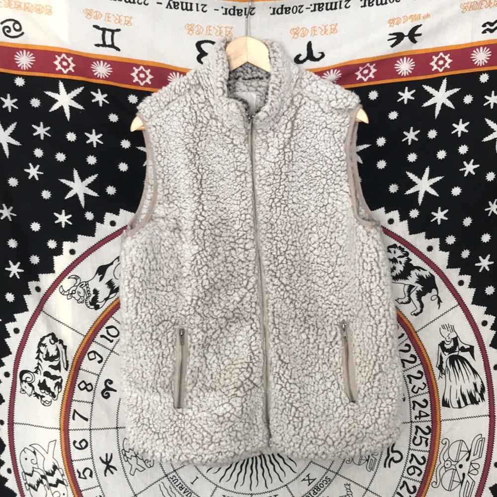 Thread and Supply Sherpa vest